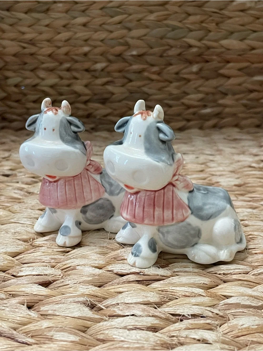 Vintage 1985 Ceramic Cow Salt and Pepper Shakers / George‎ Good by Fabrizio 3”
